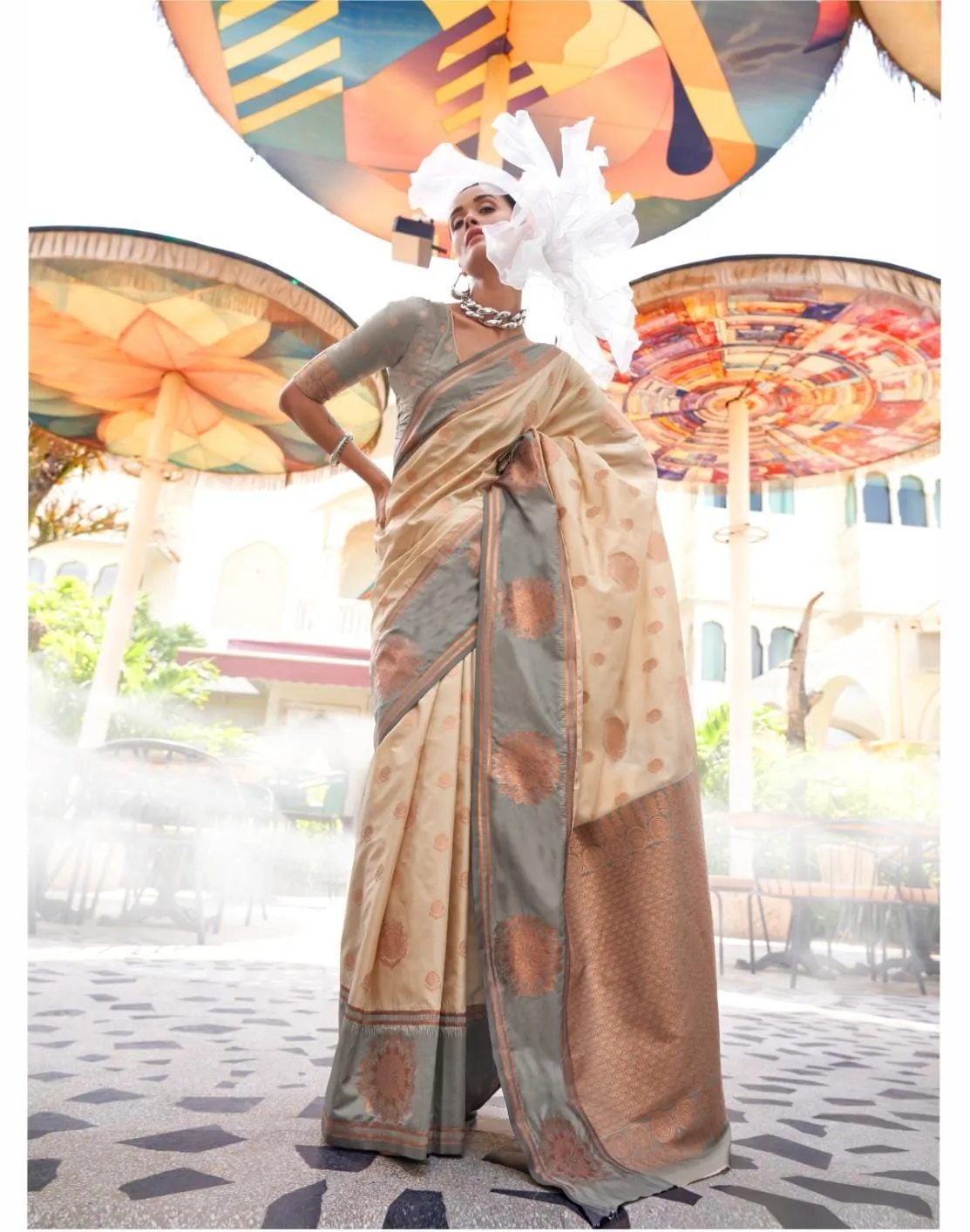 Cashmere Cream Party Wear Two Tone Contrast Handloom Weaving Silk Saree