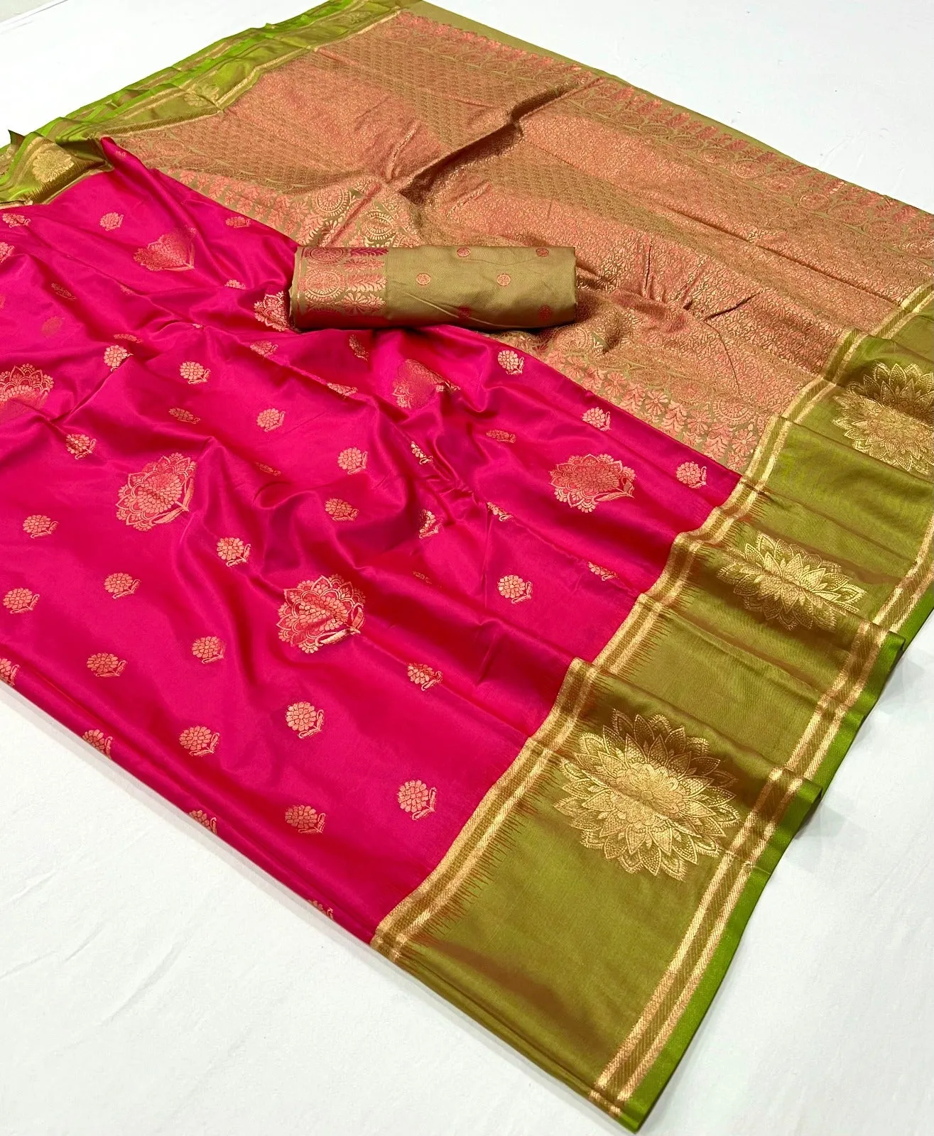 Magenta Pink Party Wear Two Tone Contrast Handloom Weaving Silk Saree
