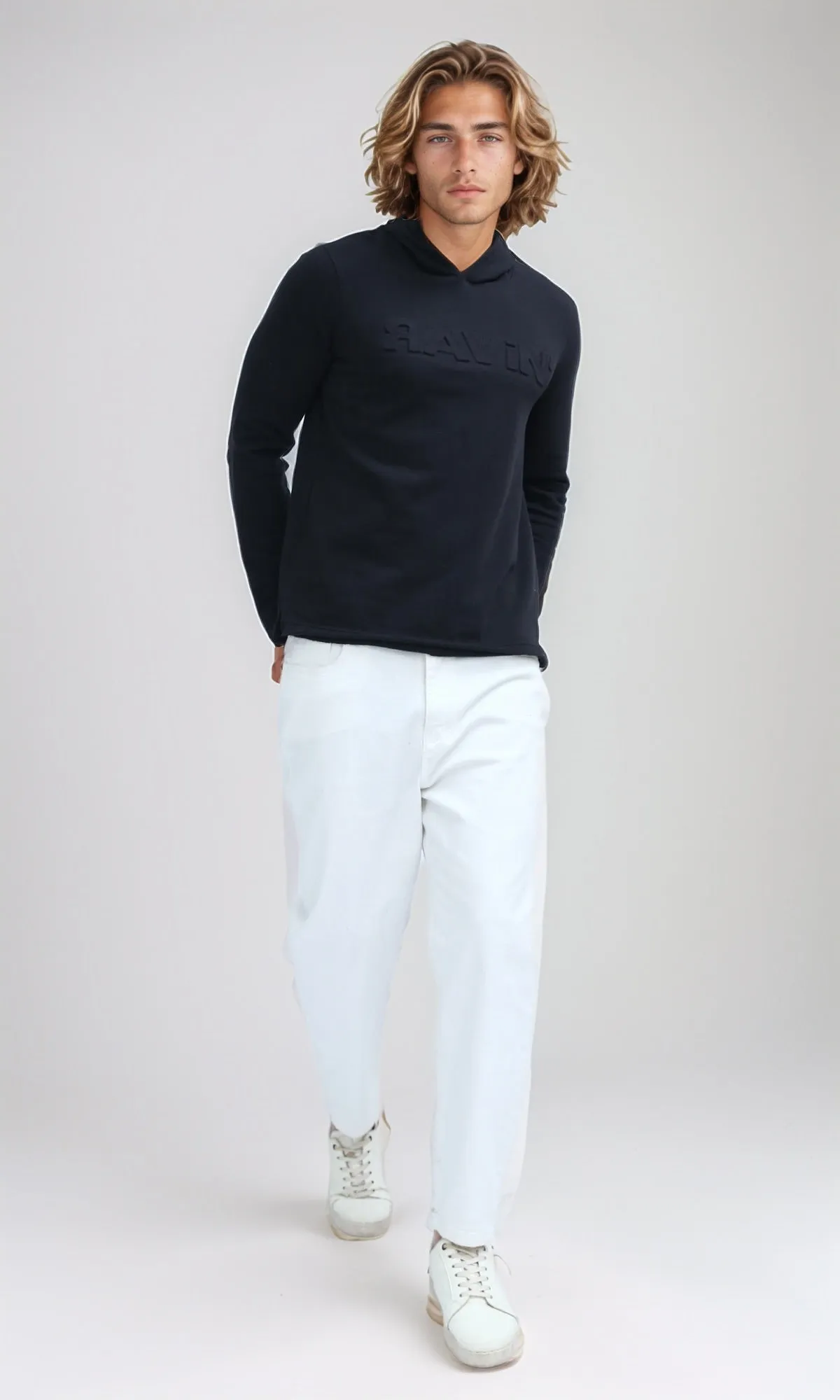O200023 - Long Sleeves Hoodie With Front Print - Black