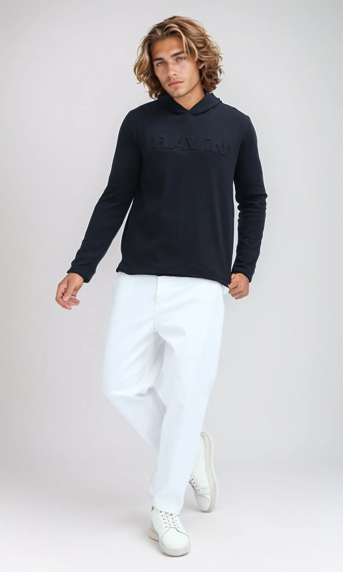 O200023 - Long Sleeves Hoodie With Front Print - Black