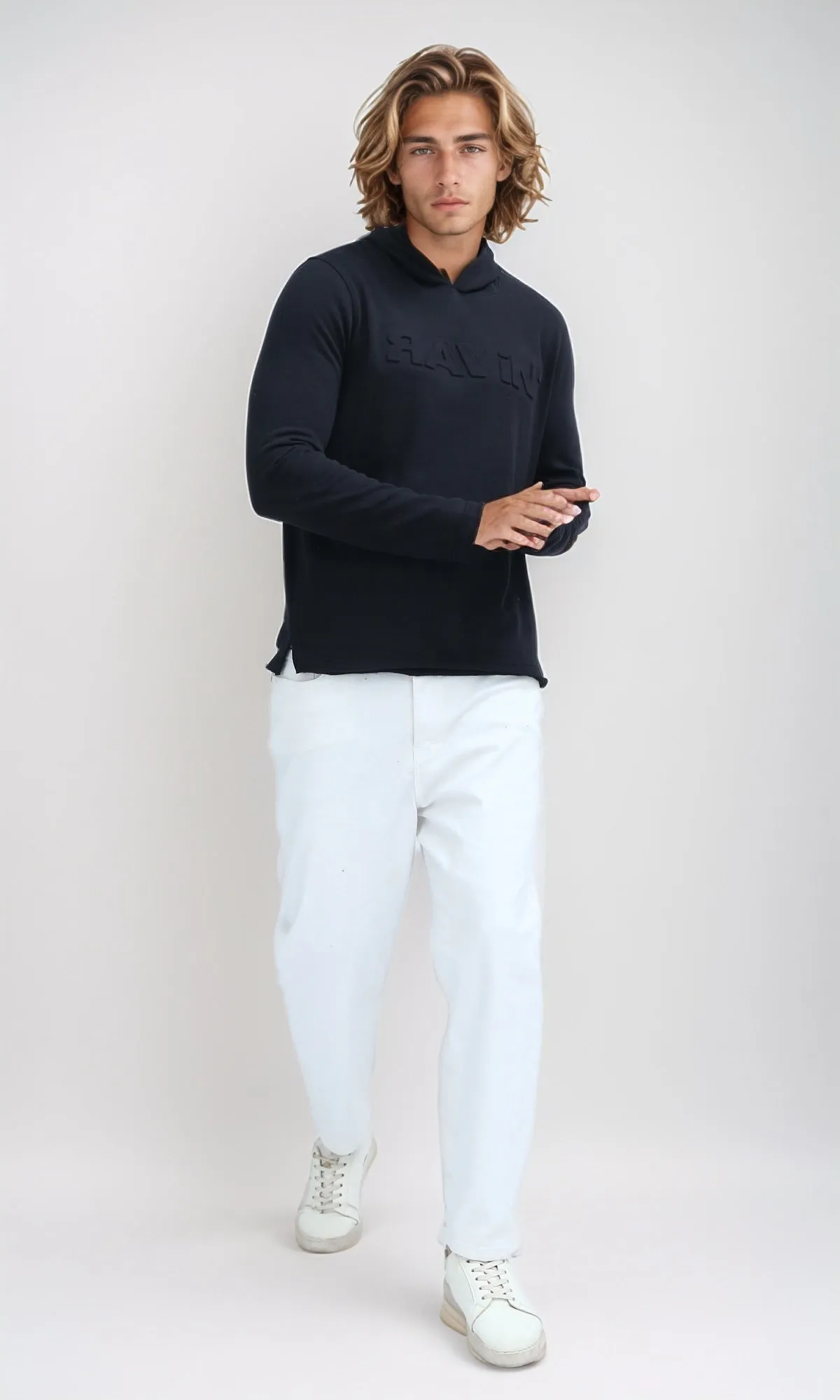 O200023 - Long Sleeves Hoodie With Front Print - Black